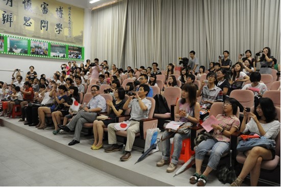 中日韩三国师生共聚一堂 中日韩三国师生共聚一堂