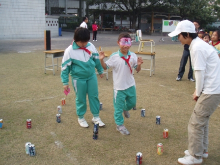 游戏“过障碍物”