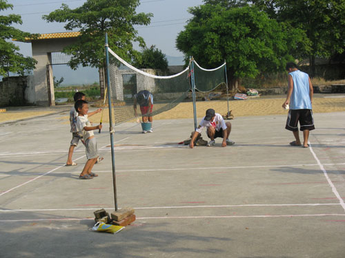 学生迫不及待来踩场