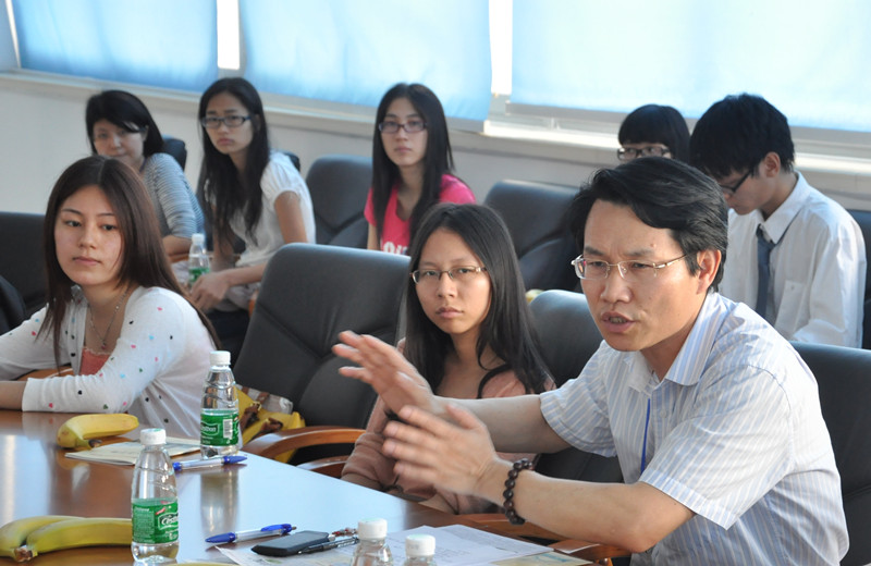 伍方斐馆长总结发言 伍方斐馆长总结发言